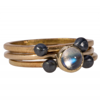 tara hutch rogue wave 18k gold/moonstone stacking rings
