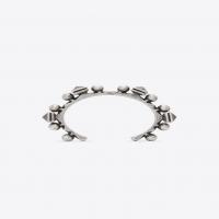 saint laurent marrakech grommet bracelet in silver-toned brass