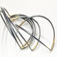 splash bangle oval "v" in sterling silver and 14k yellow gold