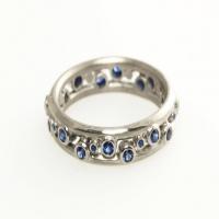 double pebble ring in white gold with sapphires