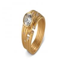 ice ring in gold with diamonds & 6mm mounting