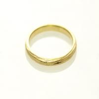 thin texture band in gold