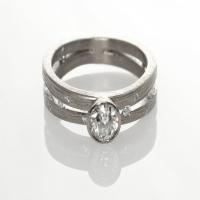 double wave band with center stone mounting