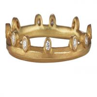 pebble band in gold with diamonds
