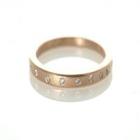 twinkle band in rose gold with diamonds