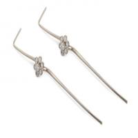 driftwood earring in 18k white gold with wreath attachment