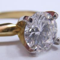 18k yellow gold diamond ring w/ platinum setting