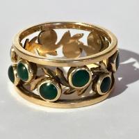 14kt y/g band with green onyx