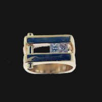 14k yellow gold gent's ring with princess cut and round diamonds