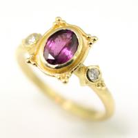Picture Frame Oval Classic Ring in 18K yellow gold with .87ct oval berry sapphire