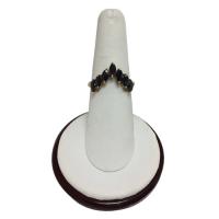 14 k yellow gold blue sapphire 'v' shaped ring 14 k yellow gold blue sapphire 'v' shaped ring