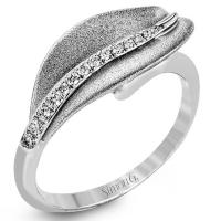 18k white gold right hand fashion cocktail ring .09d