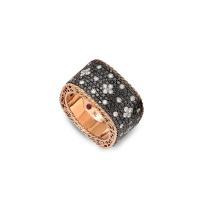 roberto coin small pendant with mother of pearl and diamonds