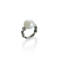Chantecler Ring in white gold, diamonds and freshwater pearl