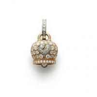Chantecler Medium campanella charm in pink gold and diamonds, rooster in white gold and diamonds