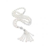 Chantecler Sautoir set in white coral and white diamonds pavé