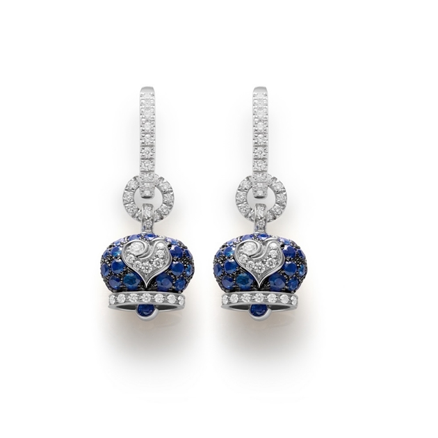 Chantecler Small campanella earrings in white gold and blue sapphires rooster in white gold and diamonds